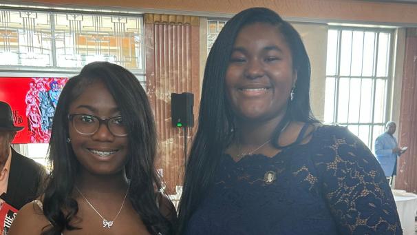 <p>Den beiden mathe-affinen Nachwuchswissenschaftlerinnen Ne'Kiya Jackson (links) und Calcea Johnson (rechts) ist gelungen, was in der Fachwelt lange Zeit als nahezu unmöglich galt.</p>