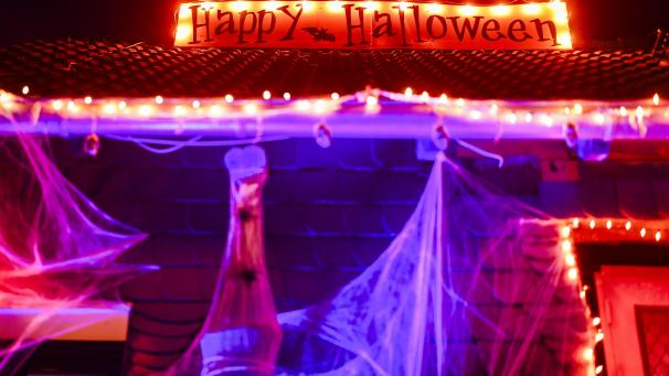 <p>Maurice Giebisch ist bereit für Halloween.</p>