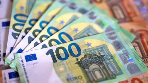 <p>Die Steuerbelastung von Arbeit und Unternehmen sollte angepasst werden.</p>