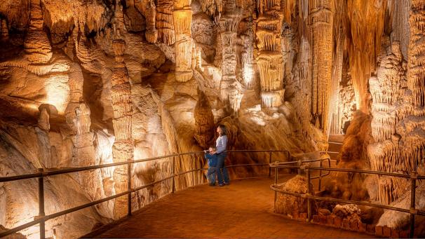<p>Die Luray Caverns sind das größte Höhlensystem im Osten der USA.</p>