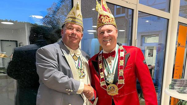 <p>Machen gemeinsame Sache: Achim Hermanns (l.), Präsident der Eulenspiegel, und Michael Hezel (r.), Präsident des Berger Blocks.</p>