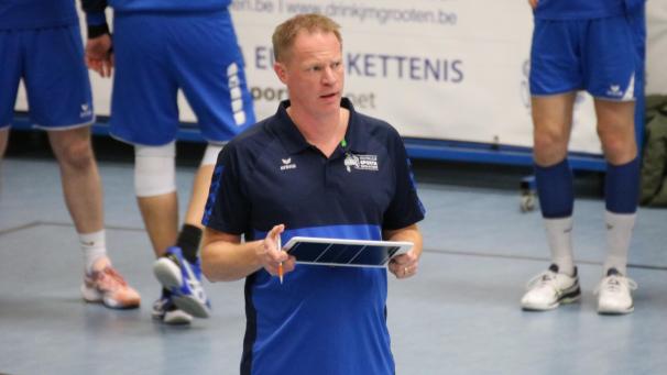 <p>Sporta-Trainer Marco Wetten übt sich am Wochenende im Puzzeln.</p>