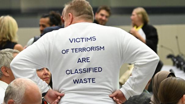 <p>Im Gerichtssaal während des Terrorprozesses: Opfer der Anschläge fühlen sich wie Dreck behandelt.</p>