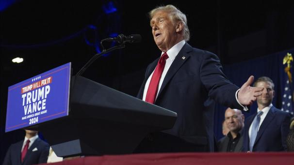 <p>Donald Trump spricht beider Wahlparty im Palm Beach Convention Center am Mittwoch, 6. November 2024, in West Palm Beach, Florida.</p>