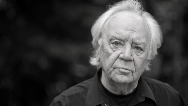 <p>Jürgen Becker machte er die Erfahrung: „Je älter man wird, desto näher kommt die Kindheit.“</p>