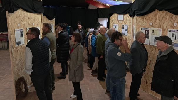 <p>Die Ausstellung lockte rund 400 Besucher an.</p>