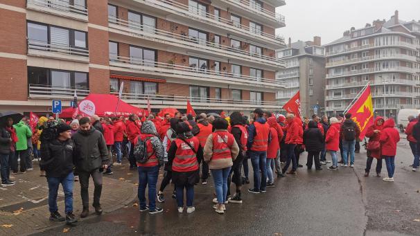 <p>In Jambes wurde am Donnerstag vor dem SPW-Gebäude demonstriert.</p>