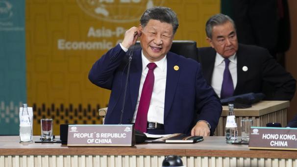<p>Der chinesische Staatspräsident Xi Jinping beim Treffen der Wirtschaftsführer während des APEC-Gipfels</p>