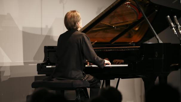 <p>Selbst die zahlreich anwesenden Klavierlehrer und Klavierlehrerinnen entdeckten im Programm von Severin von Eckardstein die eine oder andere Rarität.</p>