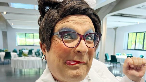 <p>Lieselotte Lotterlappen ist für ihre Spontaneität und ihre flotte Zunge bekannt.</p>