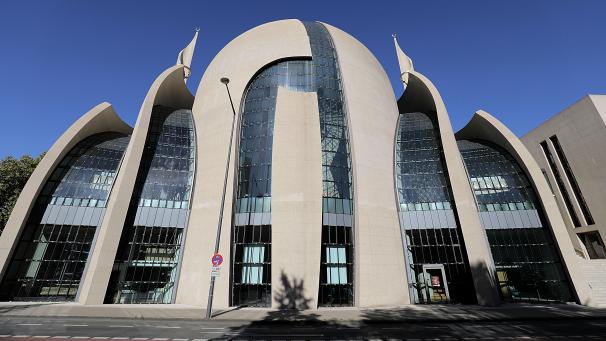 <p>Ein Blick auf die Ditib-Zentralmoschee der Türkisch-Islamischen Union der Anstalt für Religion (Ditib) in Köln</p>
