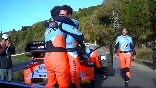 <p>Geschafft: Thierry Neuville und Beifahrer Martijn Wydaeghe sind Weltmeister.</p>