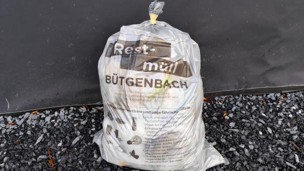 <p>Rund 25 Prozent müssen die Bütgenbacher Einwohner künftig mehr für die Abfallentsorgung zahlen.</p>