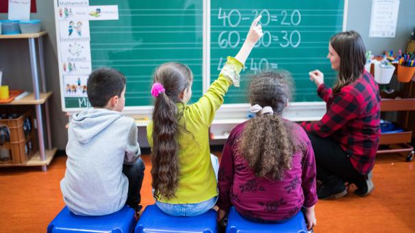 <p>Sinkende Schülerzahlen führen zu weniger Lehrern in Französischen Gemeinschaft.</p>