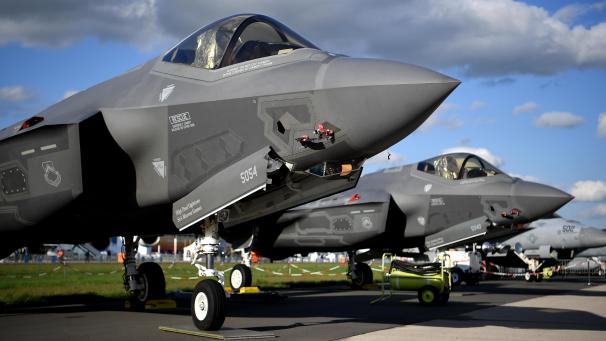<p>Lockheed Martin F-35 Tarnkappen Mehrzweck Kampfjet der USA ist bei der Raumfahrtausstellung (ILA) ausgestellt.</p>