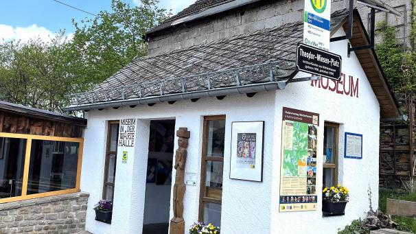 <p>Das Museum Wartehalle in Welchenhausen wurde von der Jury des Werkbundes Baden Württemberg als „innovativ, zukunftsweisend und gestalterisch herausragend“ beurteilt.</p>