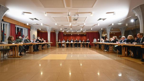 <p>Der neue Eupener Stadtrat wurde am Montagabend im St. Josephsheim eingesetzt.</p>