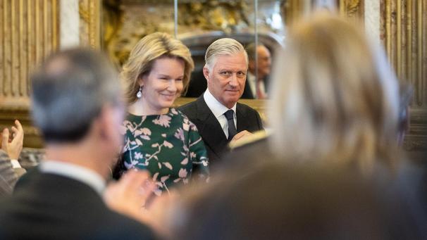 <p>König Philippe und Königin Mathilde reisen nach Paris.</p>