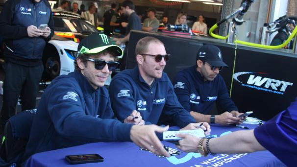 <p>Maxime Martin (2.v.l.) war 2023-24 Teamkollege von Valentino Rossi bei BMW.</p>