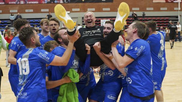 <p>Rückblick: Mit einem Unentschieden gegen Sasja stieg die KTSV Eupen um Trainer Kedziora auf.</p>