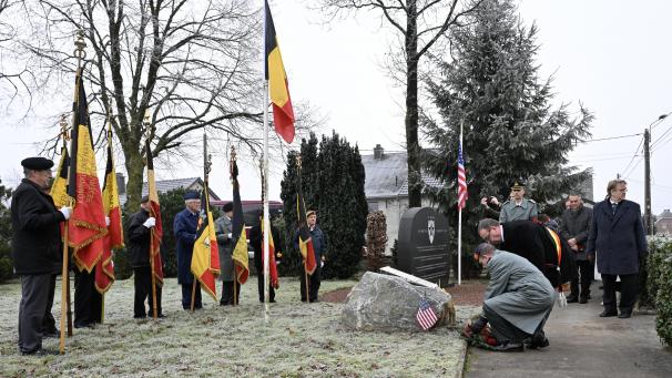 <p>Die Gedenkfeier fand am Freitagmorgen bei den Monumenten der Ardennenoffensive im Rocherather Dorfkern statt.</p>