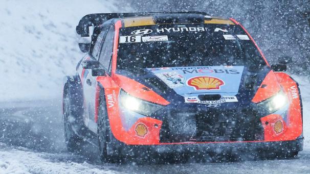 <p>Adrien Fourmaux siegte sogleich im Hyundai bei der Winter-Rallye in Südfrankreich.</p>