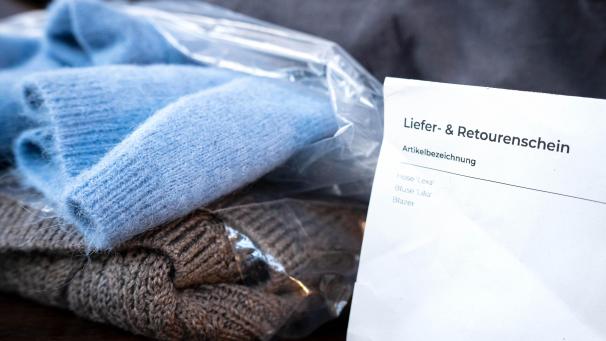 <p>Bei Online-Käufen innerhalb der EU gilt ein gesetzliches Widerrufsrecht von 14 Tagen ab Erhalt der Ware.</p>