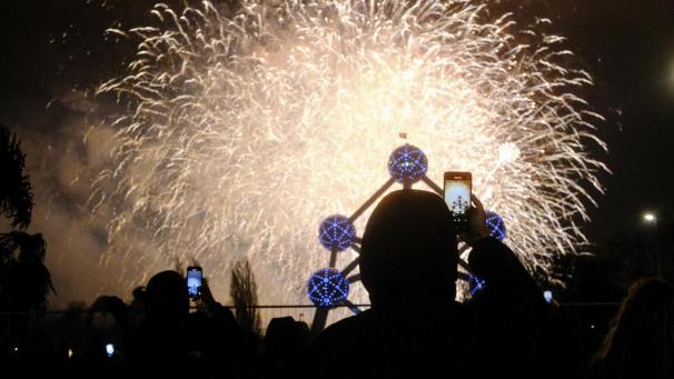 <p>Feuerwerk am Brüsseler Wahrzeichen Atomium</p>