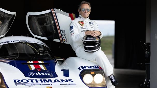 <p>Er gilt als „Monsieur Le Mans“: Jacky Ickx errang die meisten seiner Sportwagen-Siege in Prototypen aus dem Hause Porsche.</p>