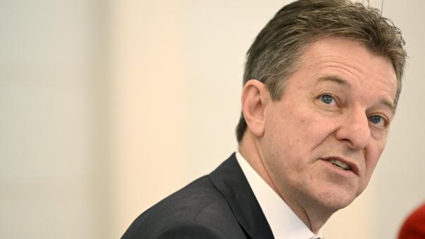 <p>Der Vorstandsvorsitzende der KBC, Johan Thijs, gehört zu den Großverdienern des Bankwesens in Belgien.</p>