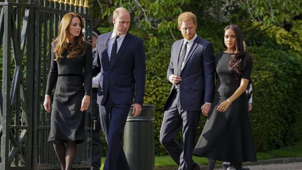 <p>Kate, William,Harry und Meghan (v.l.n.r.) vor dem Schloss Windsor</p>
