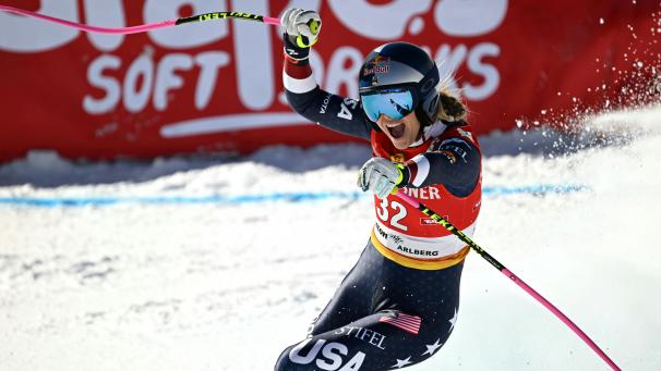 <p>Lindsey Vonn jubelt im Ziel.</p>