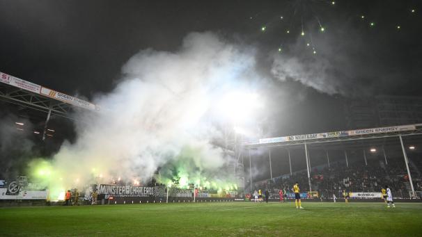<p>Nach Ausschreitungen gegen Union: Sporting Charleroi erteilt Ultra-Fans Stadionverbot.</p>