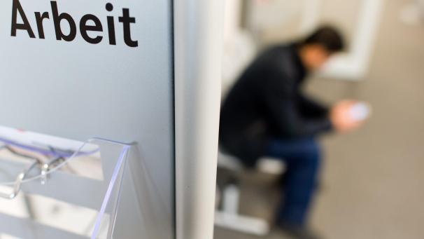 <p>Eingliederungseinkommen und die Unterstützung für Langzeitarbeitslose sollen laut der „Supernote“ von De Wever nicht mehr indexiert werden.</p>
