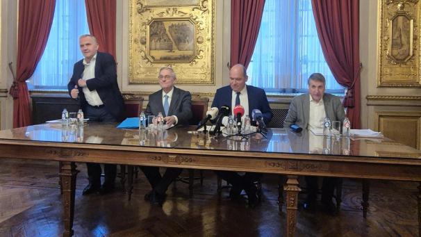 <p>Benoît Cerexhe, Vincent De Wolf, Philippe Close und Olivier Maingain stellten sich am Mittwoch in Brüssel den Fragen der Presse.</p>