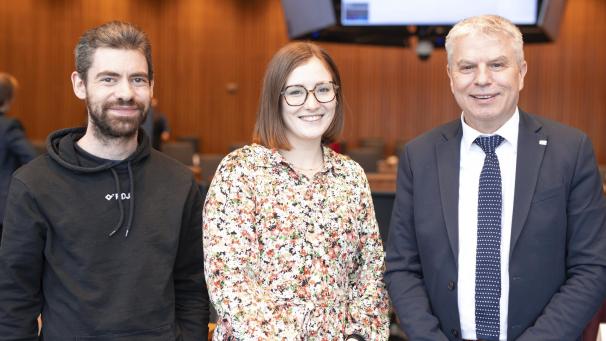 <p>Die RDJ-Vertreter Cedric Dümenil und Lara Bongartz sowie DG-Minister Gregor Freches (von links)</p>