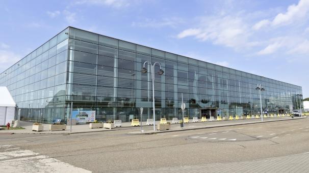 <p>Ein Blick auf den Lütticher Regionalflughafen</p>