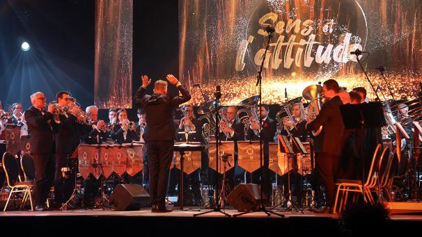 <p>Die Brass Band Xhoffraix steht unter der Leitung von Olivier Haas.</p>