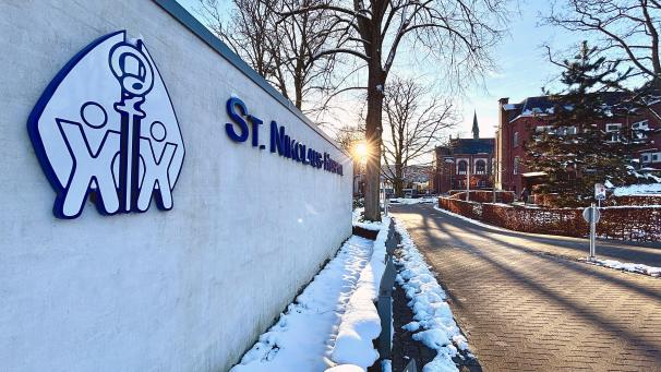 <p>In der neuen Verwaltungsratsstruktur des Krankenhauses in Eupen ist kein Platz für die vier DG-Nordgemeinden vorgesehen. In Raeren ist man hierüber – vorsichtig ausgedrückt – ziemlich verwundert.</p>