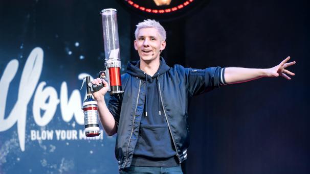 <p>Mit seiner Show „Blow Your Mind!“ kommt der 32-Jährige Deutsche Meister der Zauberkunst nach St.Vith.</p>