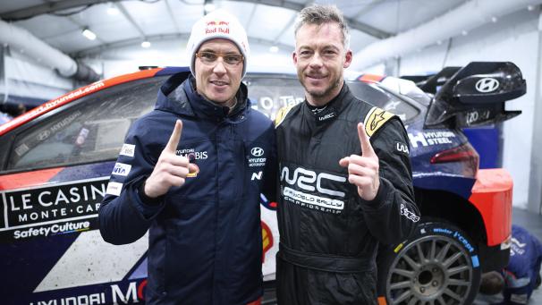 <p>Zwei Weltmeister in Bastogne am Start: Thierry Neuville (links) und André Lotterer.</p>