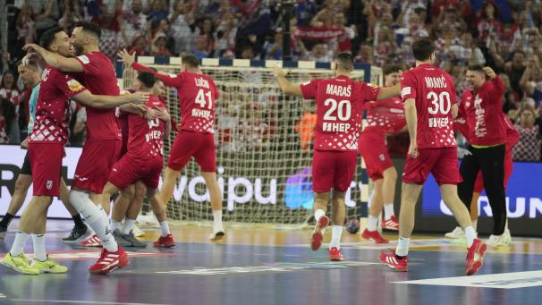 <p>Kroatien steht als erste Mannschaft im WM-Finale.</p>