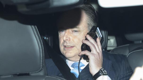 <p>Der designierte Premierminister Bart De Wever (N-VA) am Freitagabend auf dem Weg zum Palast.</p>