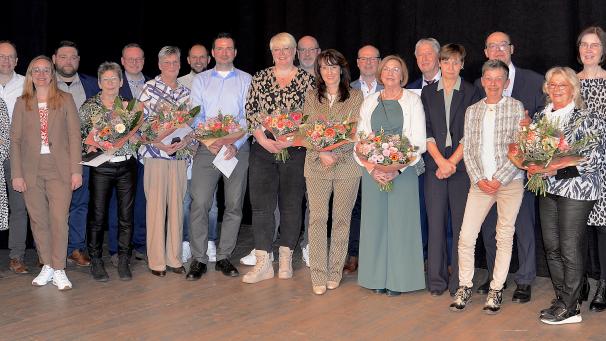 <p>Personal- und Ratsmitglieder wurden am Freitagabend beim Neujahrsempfang der Gemeinde Büllingen im Saal Jaspesch geehrt.</p>