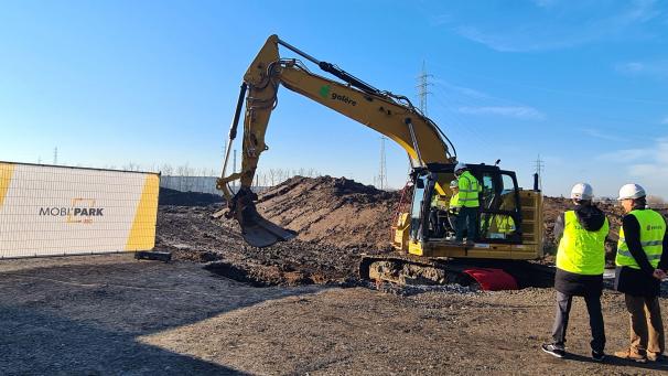 <p>Die TEC hat in dieser Woche mit den Bauarbeiten für das Depot Mobi'Park auf dem ehemaligen Chimeuse-Gelände in Tilleur begonnen.</p>