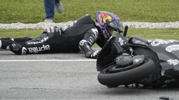 <p>Der Spanier Jorge Martin stürzt in der zweiten Kurve während des ersten Tages des MotoGP-Vorsaisontests 2025 auf dem Sepang International Circuit.</p>