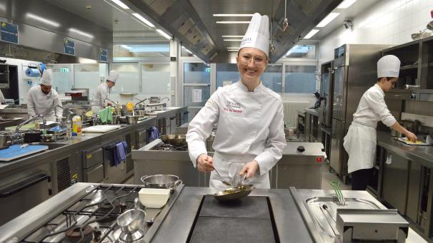 <p>Milla van Steenbeek lernt in der Diekircher Hotelfachschule.</p>