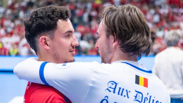 <p>Rückblick auf das Pokalfinale: Der damals verletzte Geoffrey Lahonda mit Pierre Brixhe.</p>