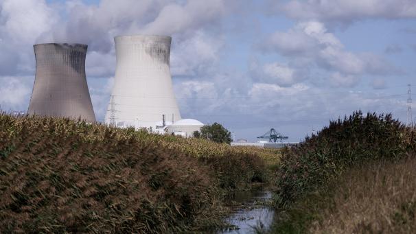 <p>Das Kernkraftwerk von Doel befindet sich im Hafen von Antwerpen am linken Ufer der Schelde.</p>