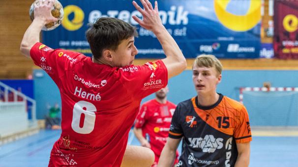 <p>Anders als Samstagsgast Pelt (Remis gegen Visé) startete die KTSV Eupen um Colin Herné mit einem Sieg in die Saison.</p>